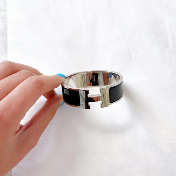 Hermes Clic H Bracelet - Picture 2 of 2